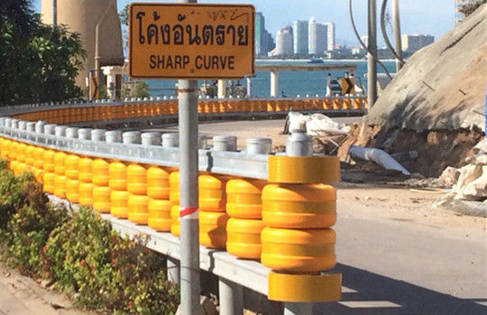 satın al Siyah Çizgilerle Sarı, Güvenlik Bariyer Çözümleri için Köpük Tekerlek Malzemesi ve Aksesuarları İçin Güvenlik Rol Bariyeri online manufacture