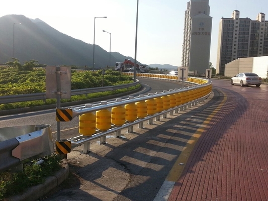 satın al Long-Lasting Road Protection Roller Crash Barrier with JT/T281-2007 Standard and 3.5 Mm Thickness online manufacture