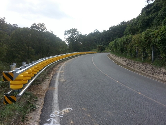 satın al High Corrosion Resistance PU Crash barrier machine for Traffic Protection System online manufacture