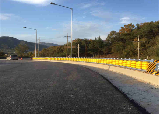 Otoyol Güvenliği Sürüş EVA Makaralı Variller Güvenlik Yuvarlanma Bariyeri
