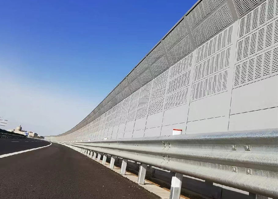 Good price Gürültü Emici İçin Otoyol Alüminyum Panel Pamuk Doldurma Gürültü Bariyeri çevrimiçi