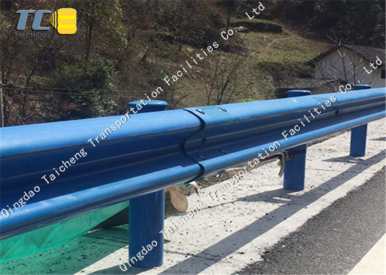 Yüksek Hızlı Yol Güvenliği Bariyeri W Beam Guardrail Trafik Güvenliği Barrier Yüksek Güçlü Galvanize Barrier