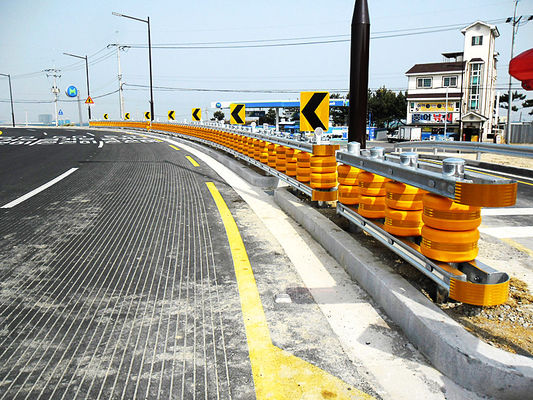 İyi fiyat Yol Koruması ve Trafik Kontrolü İçin 245 350 Mm Çaplı Rulo Boyutu Korkuluk Yuvarlanan Bariyer Tünel Güvenlik Çözümü çevrimiçi