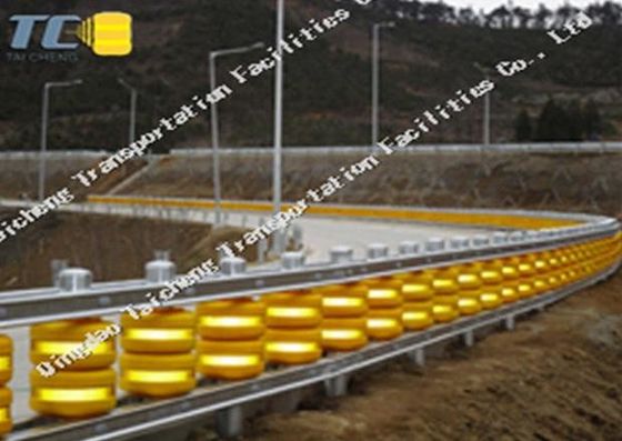 Good price Yüksek Hızlı Otoyol Yolu Rolling Korkuluk Bariyeri Darbe Önleyici EVA Köpük Malzemesi çevrimiçi